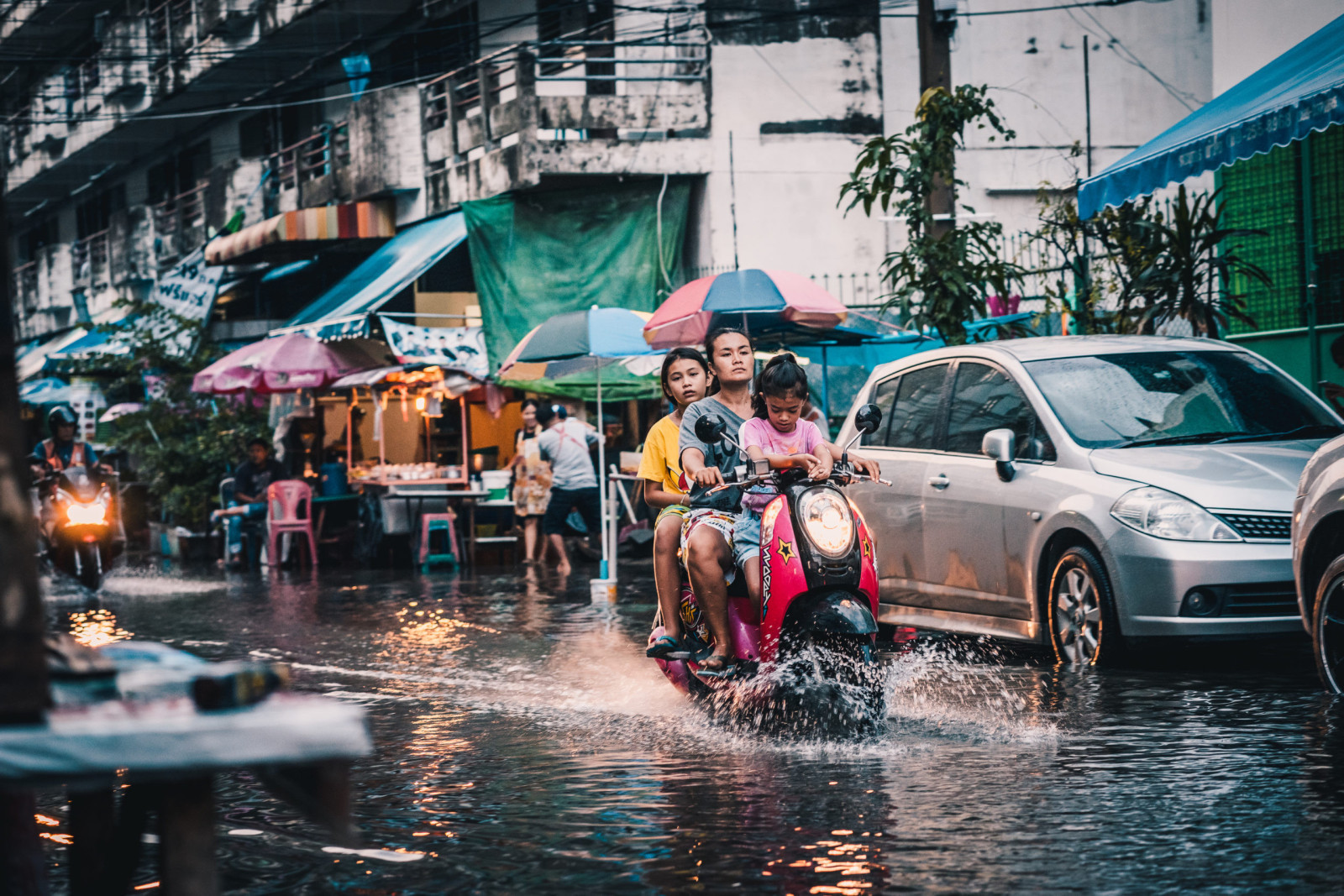 Mùa mưa ở Thái Lan sẽ mang đến cho bạn những trải nghiệm mới lạ (Nguồn: shutterstock)